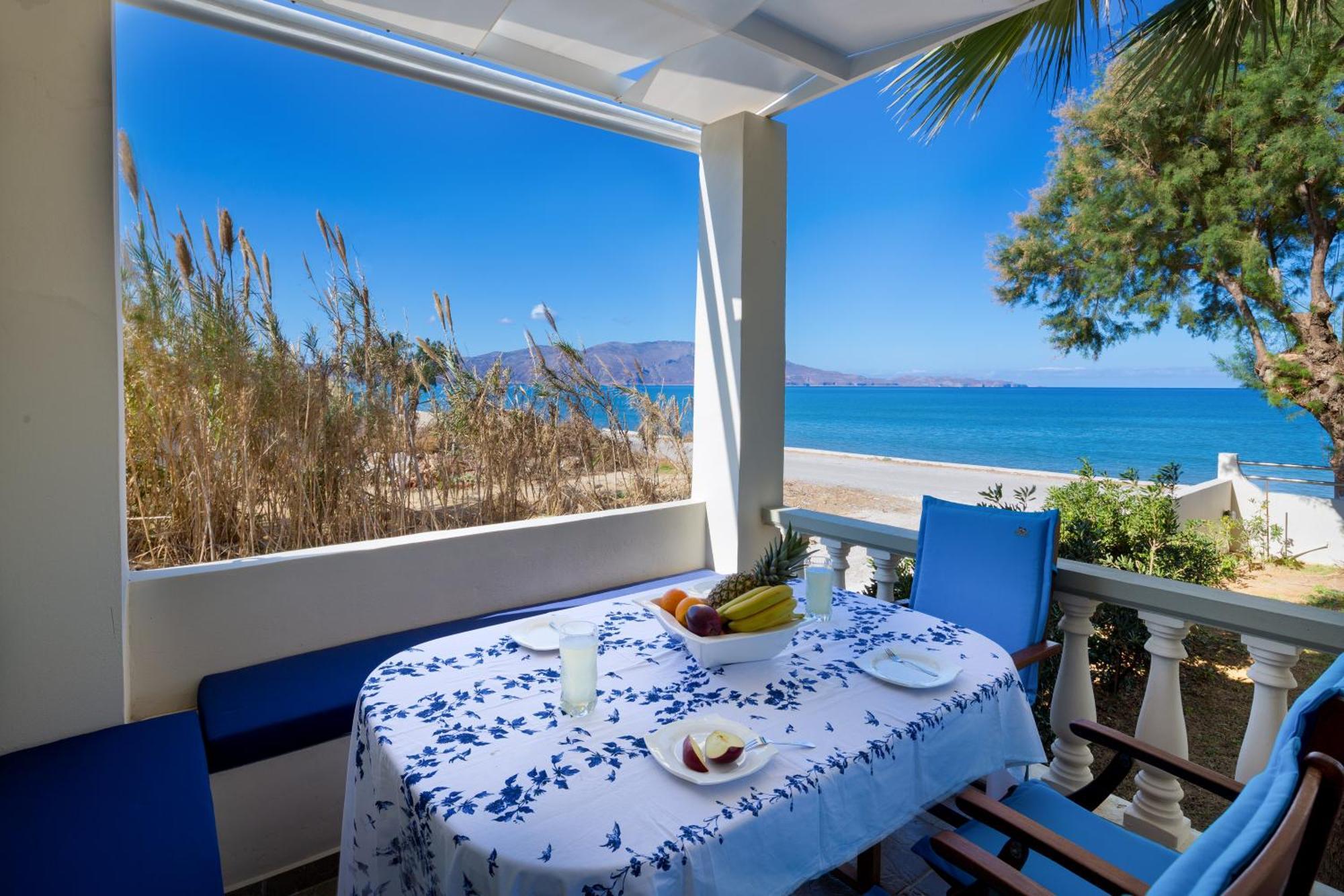 Big Blue Exclusive Beachfront Villa 基萨莫斯 外观 照片